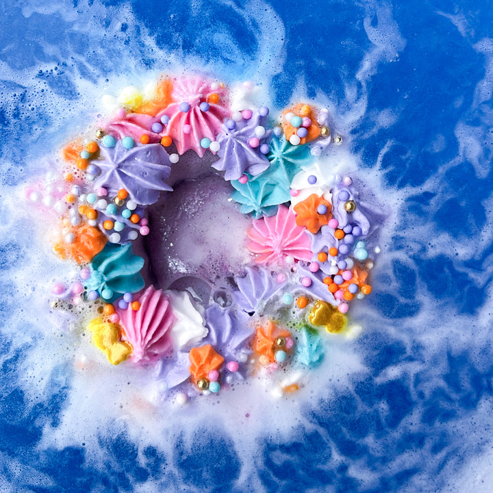 Christmas Fluff Wreath BATH BOMB & BUBBLE BATH 330G